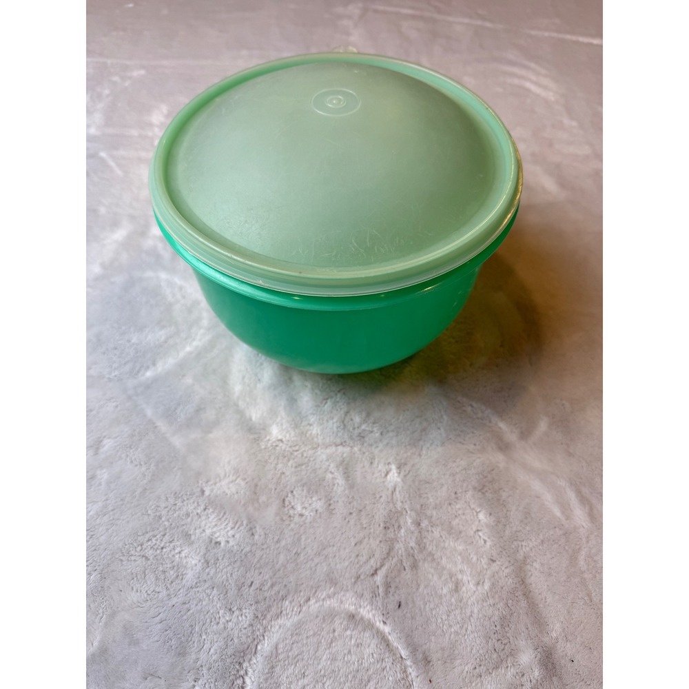 Vintage Tupperware Bowl With Lid Green‎ 8 Inch Round Storage Container